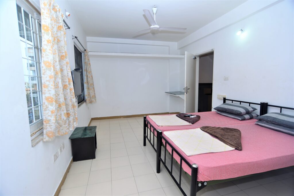 1 room apartment near ganga hospital